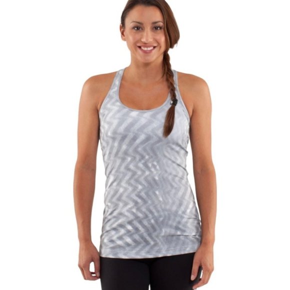 Lululemon Cool Racerback Tank Top Size 6 US Grey‎ White Chevron Blazer  Fossil - Picture 1 of 11